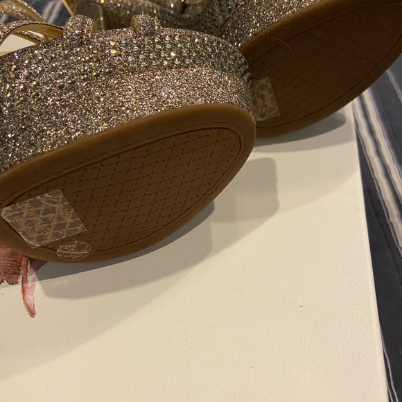 Jessica Simpson Sandals - Picture 3 of 5